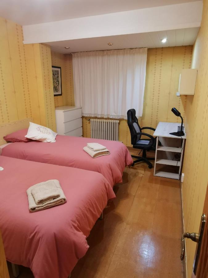 Comoda Vivienda En Huesca Exterior foto