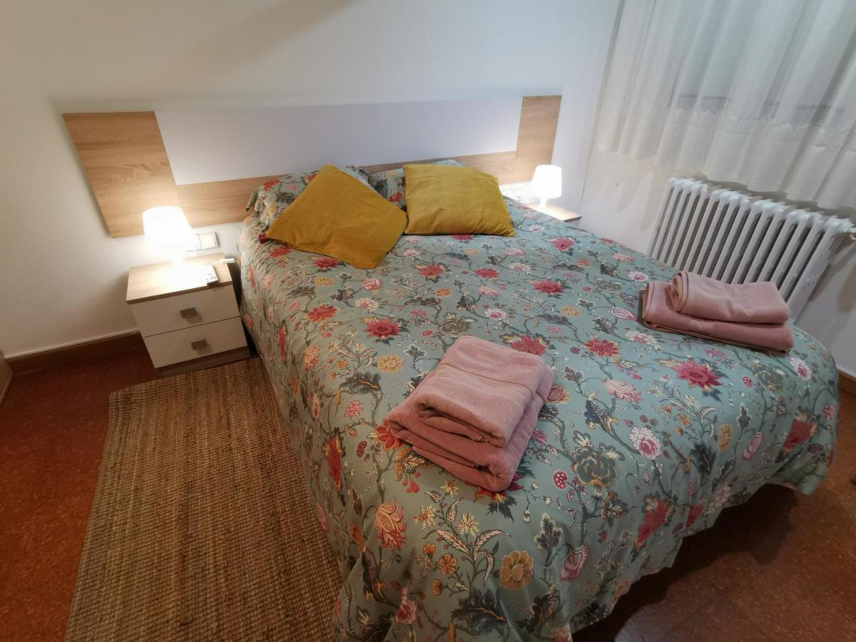 Comoda Vivienda En Huesca Exterior foto